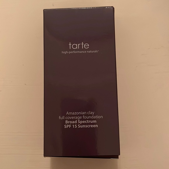 Tarte Amazonian Clay foundation Fair Light Neutral